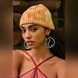 NWT! FREE PEOPLE, Among The Wildflowers Hoop - Turquoise , MSRP $38